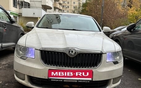 Skoda Superb III рестайлинг, 2011 год, 1 000 000 рублей, 2 фотография