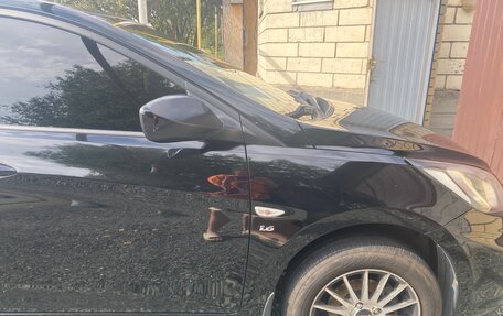 Hyundai Solaris II рестайлинг, 2011 год, 690 000 рублей, 5 фотография