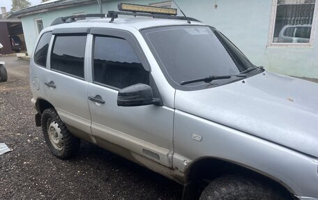Chevrolet Niva I рестайлинг, 2004 год, 300 000 рублей, 2 фотография