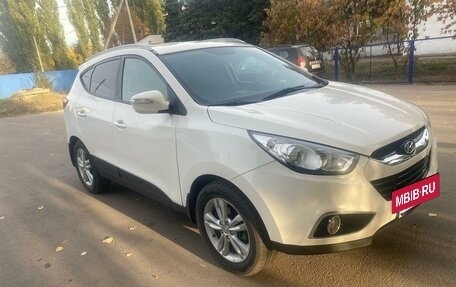 Hyundai ix35 I рестайлинг, 2012 год, 949 999 рублей, 2 фотография