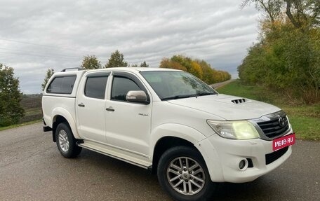 Toyota Hilux VII, 2014 год, 2 300 000 рублей, 1 фотография