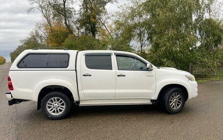 Toyota Hilux VII, 2014 год, 2 300 000 рублей, 10 фотография