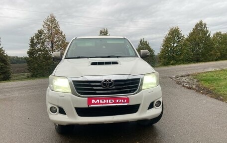 Toyota Hilux VII, 2014 год, 2 300 000 рублей, 5 фотография