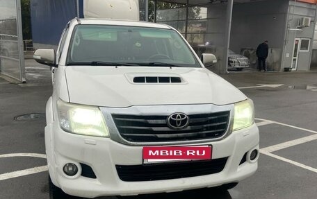 Toyota Hilux VII, 2014 год, 2 300 000 рублей, 3 фотография