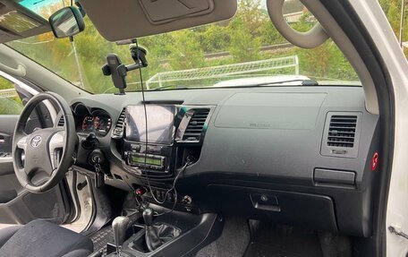 Toyota Hilux VII, 2014 год, 2 300 000 рублей, 23 фотография