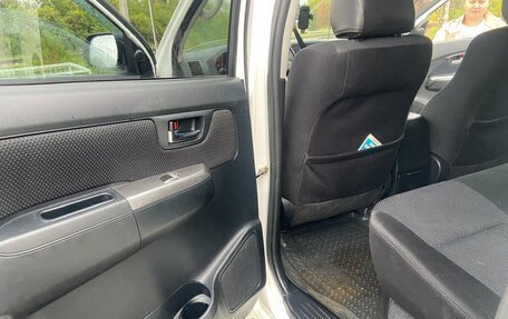 Toyota Hilux VII, 2014 год, 2 300 000 рублей, 26 фотография