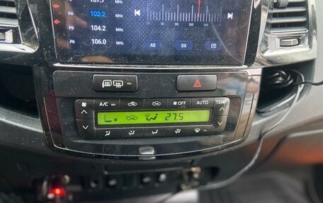 Toyota Hilux VII, 2014 год, 2 300 000 рублей, 27 фотография