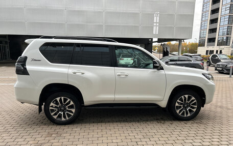 Toyota Land Cruiser Prado 150 рестайлинг 2, 2021 год, 7 597 000 рублей, 7 фотография