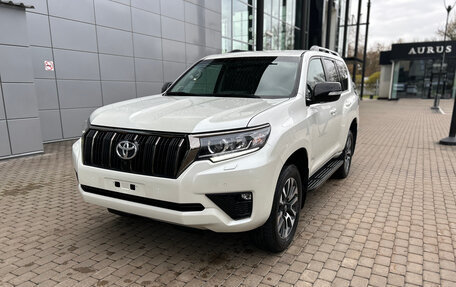 Toyota Land Cruiser Prado 150 рестайлинг 2, 2021 год, 7 597 000 рублей, 2 фотография