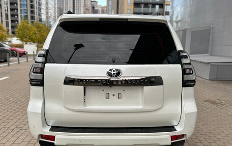 Toyota Land Cruiser Prado 150 рестайлинг 2, 2021 год, 7 597 000 рублей, 5 фотография