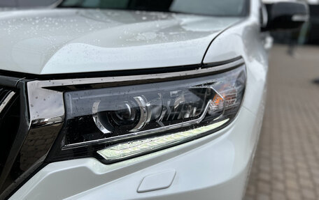 Toyota Land Cruiser Prado 150 рестайлинг 2, 2021 год, 7 597 000 рублей, 10 фотография