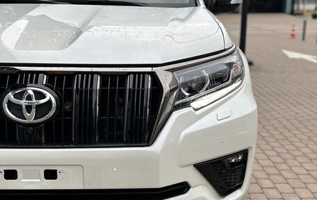 Toyota Land Cruiser Prado 150 рестайлинг 2, 2021 год, 7 597 000 рублей, 9 фотография