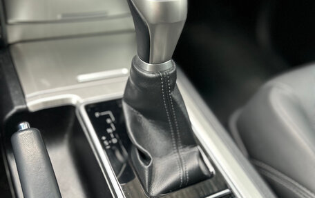 Toyota Land Cruiser Prado 150 рестайлинг 2, 2021 год, 7 597 000 рублей, 25 фотография