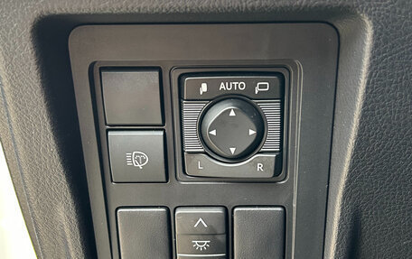 Toyota Land Cruiser Prado 150 рестайлинг 2, 2021 год, 7 597 000 рублей, 22 фотография