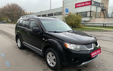 Mitsubishi Outlander III рестайлинг 3, 2008 год, 900 000 рублей, 18 фотография