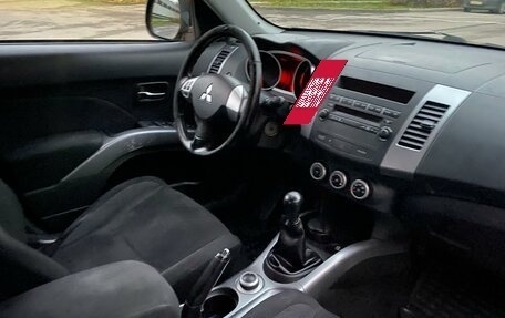 Mitsubishi Outlander III рестайлинг 3, 2008 год, 900 000 рублей, 36 фотография