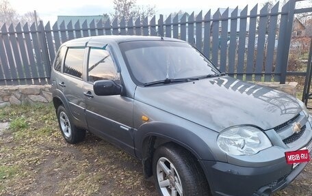 Chevrolet Niva I рестайлинг, 2009 год, 390 000 рублей, 2 фотография