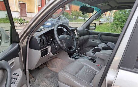 Toyota Land Cruiser 100 рестайлинг 2, 2004 год, 1 650 000 рублей, 3 фотография