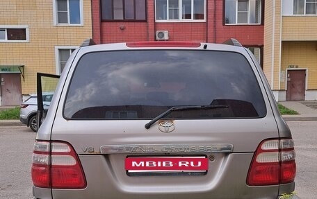 Toyota Land Cruiser 100 рестайлинг 2, 2004 год, 1 650 000 рублей, 8 фотография