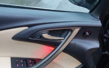 Opel Astra J, 2011 год, 950 000 рублей, 8 фотография