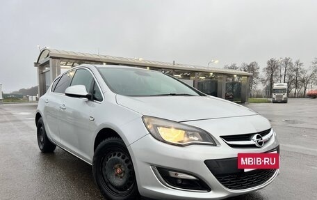 Opel Astra J, 2012 год, 970 000 рублей, 2 фотография