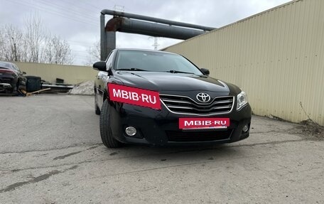 Toyota Camry, 2011 год, 1 600 000 рублей, 2 фотография