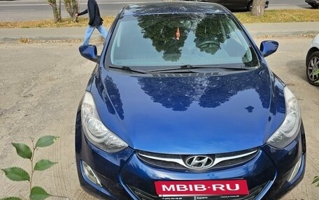 Hyundai Elantra V, 2012 год, 800 000 рублей, 2 фотография