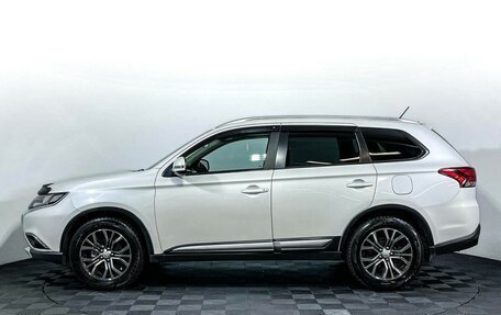 Mitsubishi Outlander III рестайлинг 3, 2015 год, 2 047 000 рублей, 8 фотография