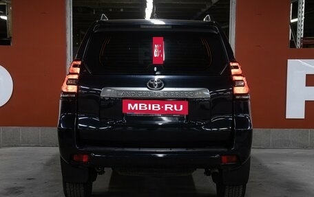 Toyota Land Cruiser Prado 150 рестайлинг 2, 2019 год, 4 498 000 рублей, 6 фотография