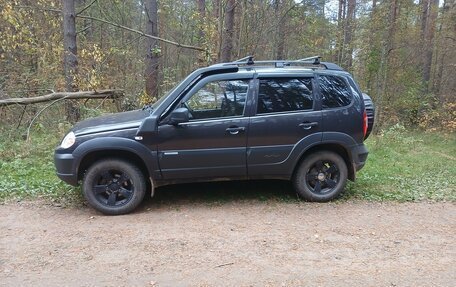 Chevrolet Niva I рестайлинг, 2015 год, 550 000 рублей, 1 фотография