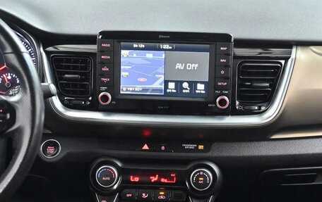 KIA Stonic, 2019 год, 1 512 000 рублей, 11 фотография