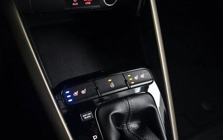 KIA Stonic, 2019 год, 1 512 000 рублей, 13 фотография