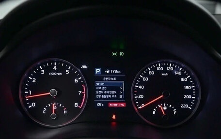 KIA Stonic, 2019 год, 1 512 000 рублей, 9 фотография