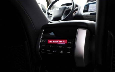 Toyota Land Cruiser Prado 150 рестайлинг 2, 2019 год, 5 490 000 рублей, 18 фотография