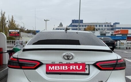 Toyota Camry, 2018 год, 2 950 000 рублей, 2 фотография