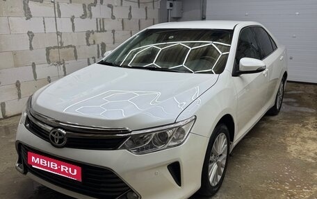 Toyota Camry, 2015 год, 2 250 000 рублей, 3 фотография