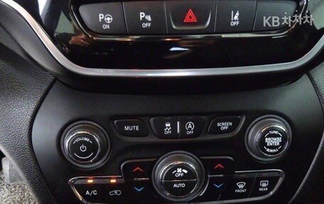 Jeep Cherokee, 2021 год, 1 785 000 рублей, 12 фотография