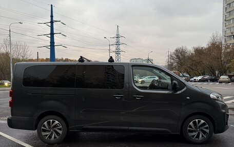 Peugeot Traveller I, 2022 год, 4 000 000 рублей, 3 фотография