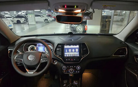 Jeep Cherokee, 2022 год, 1 930 000 рублей, 11 фотография