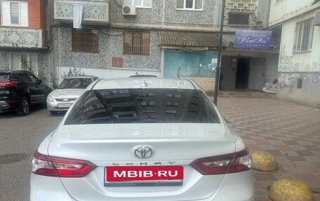 Toyota Camry, 2018 год, 2 430 000 рублей, 4 фотография