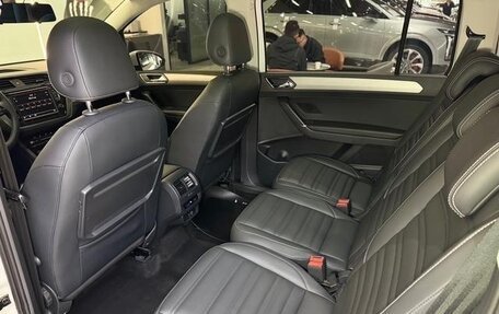 Volkswagen Touran III, 2021 год, 1 785 000 рублей, 12 фотография