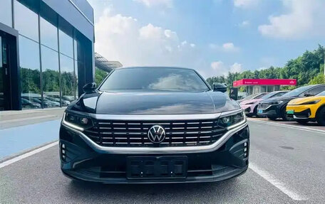 Volkswagen Passat B8 рестайлинг, 2023 год, 2 230 000 рублей, 2 фотография