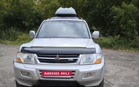 Mitsubishi Montero III, 2000 год, 910 000 рублей, 3 фотография