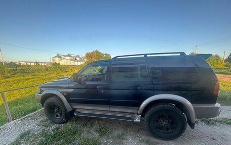 Mitsubishi Pajero Sport II рестайлинг, 2002 год, 700 000 рублей, 24 фотография