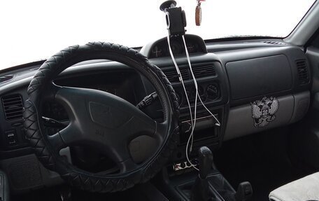 Mitsubishi Pajero Sport II рестайлинг, 2002 год, 700 000 рублей, 32 фотография