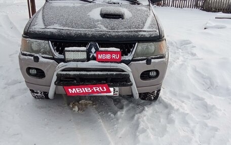 Mitsubishi Pajero Sport II рестайлинг, 2002 год, 700 000 рублей, 33 фотография