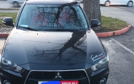 Mitsubishi Outlander III рестайлинг 3, 2011 год, 1 170 000 рублей, 2 фотография