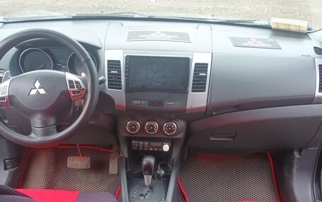 Mitsubishi Outlander III рестайлинг 3, 2011 год, 1 170 000 рублей, 14 фотография