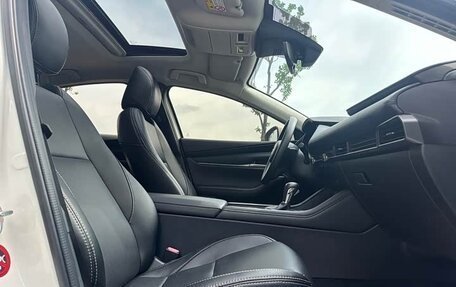 Mazda 3, 2022 год, 1 425 000 рублей, 12 фотография