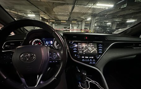 Toyota Camry, 2020 год, 3 100 000 рублей, 5 фотография